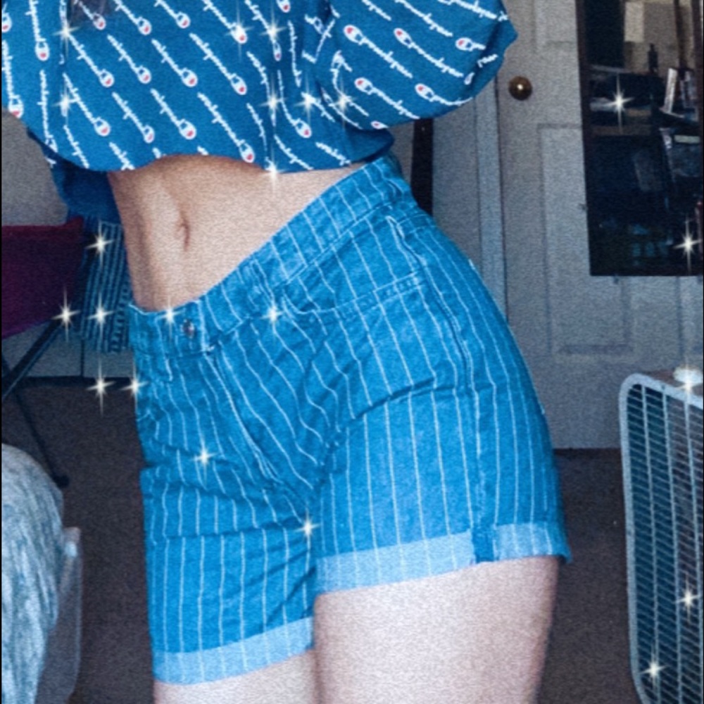 🦋striped shorts!
